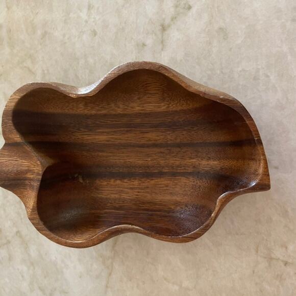 Vintage Monkeypod wood leaf shaped bowl - Picture 8 of 8